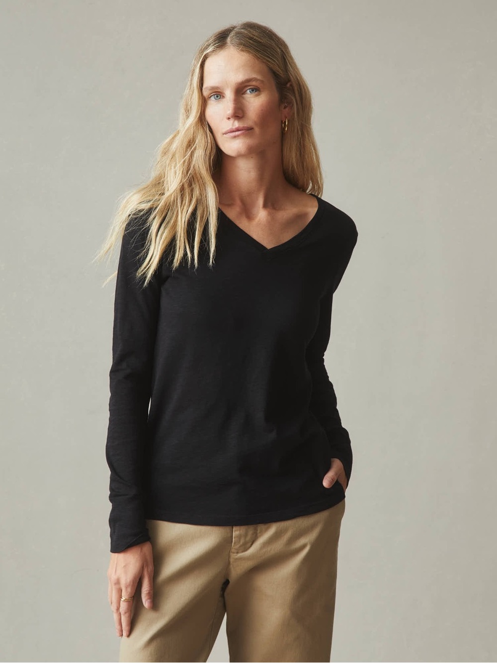 American Giant Women's Premium Slub Long Sleeve V-Neck Tee Large